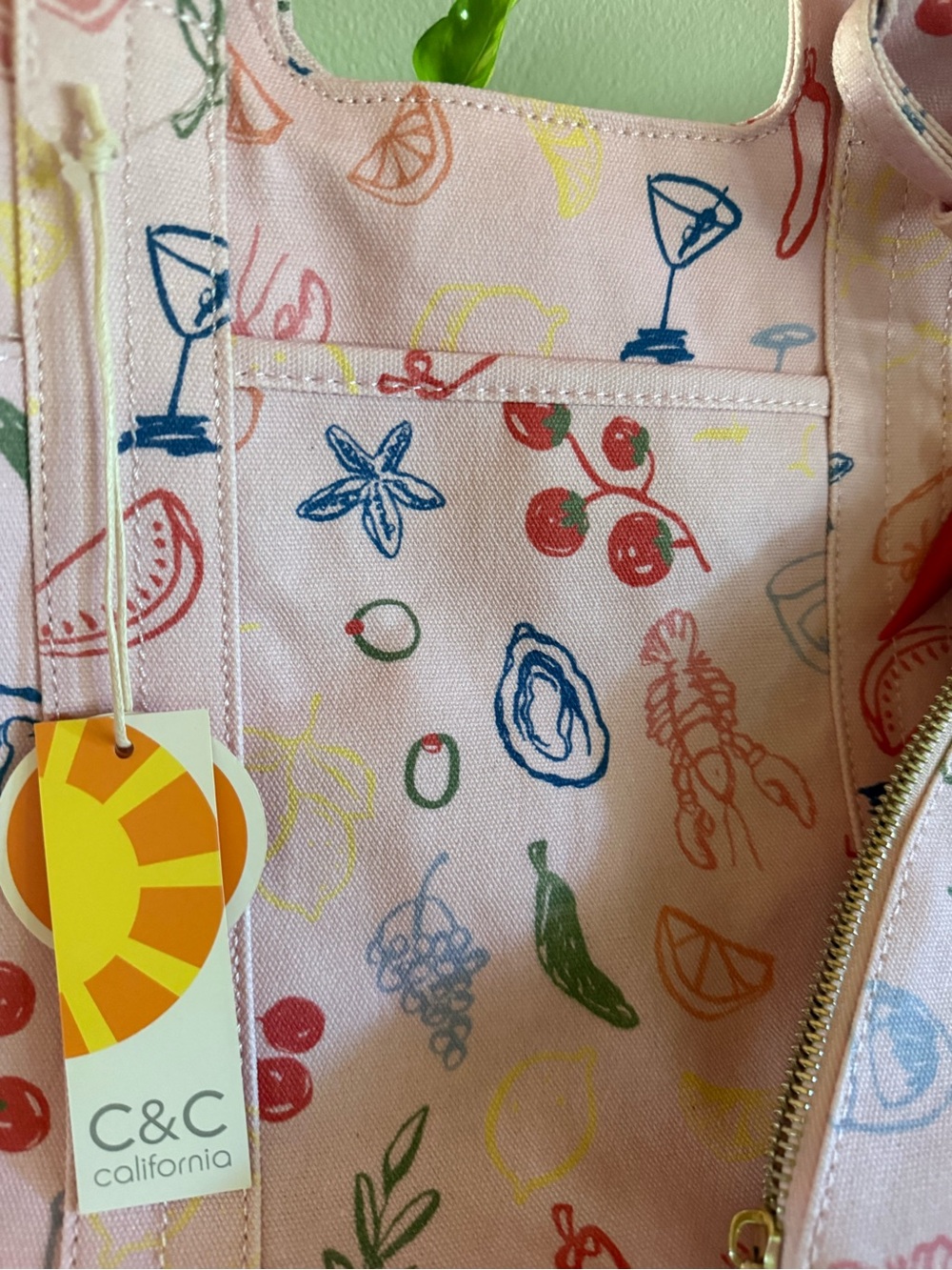 C&C California Pink La Dolce Vita Canvas Tote with Detachable Pouch - Picture 11 of 13